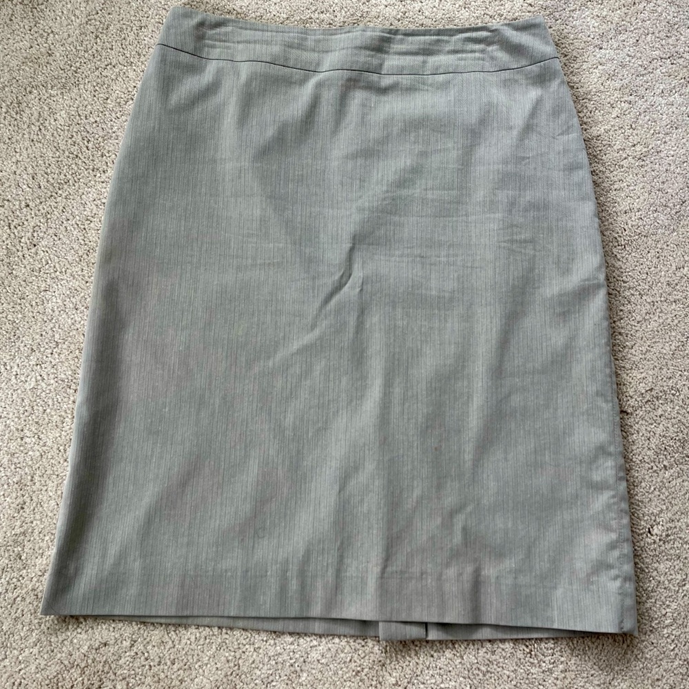 Straight skirt, CK Calvin Klein, size 8, grayish-taupe, about 21”, fully lined